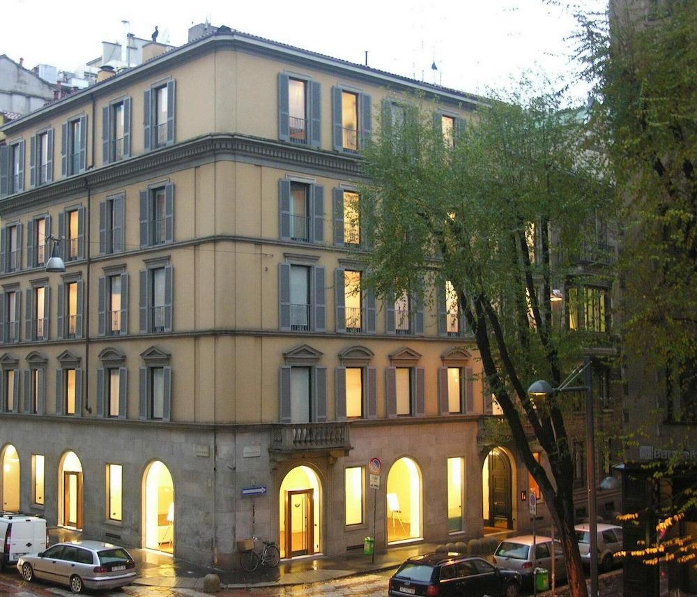 Residence Borgonuovo Uno Apartments Mediolan Zewnętrze zdjęcie