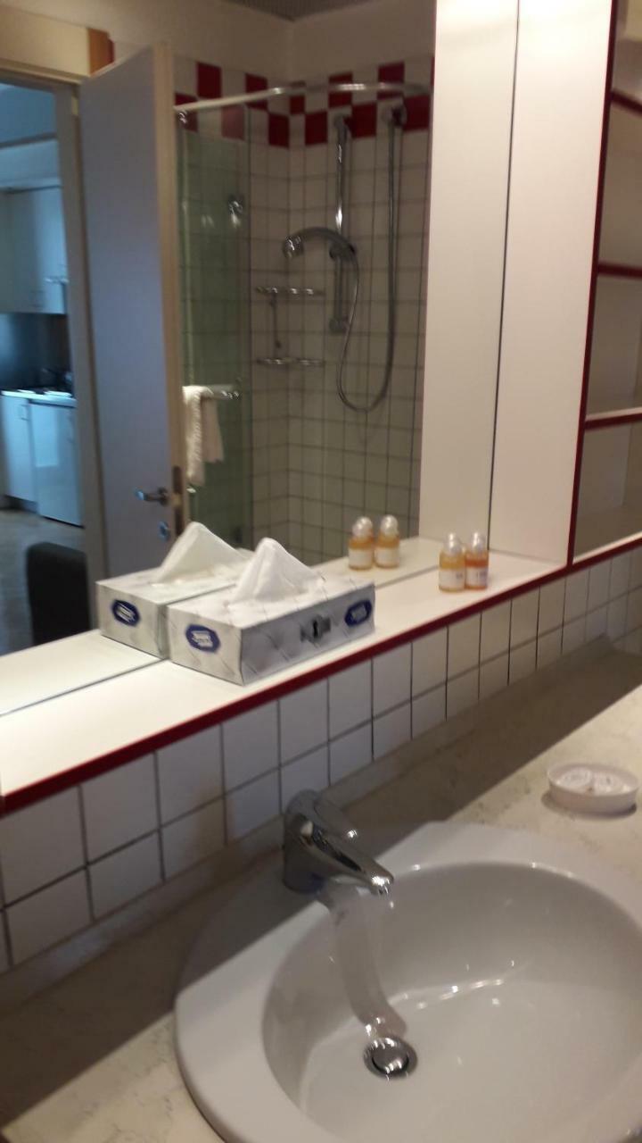 Residence Borgonuovo Uno Apartments Mediolan Zewnętrze zdjęcie